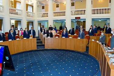 Депутаты работали в особом режиме